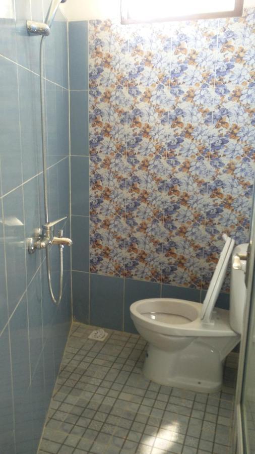 Zg Homestay Solo Sumber  Eksteriør billede