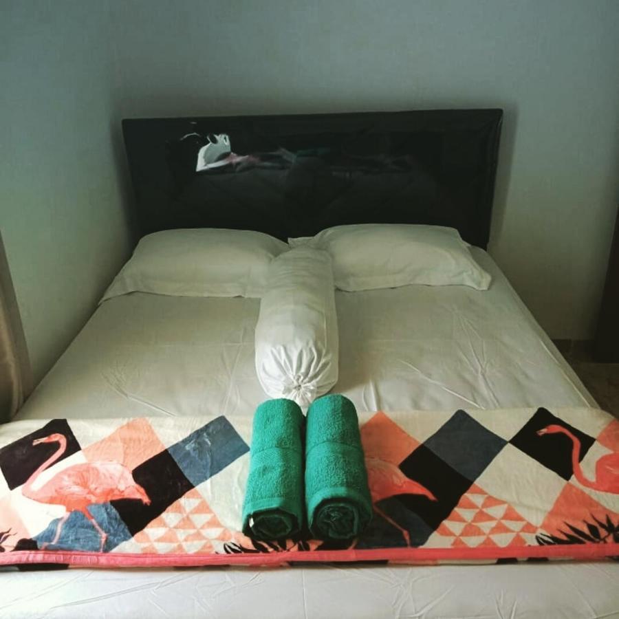 Zg Homestay Solo Sumber  Eksteriør billede
