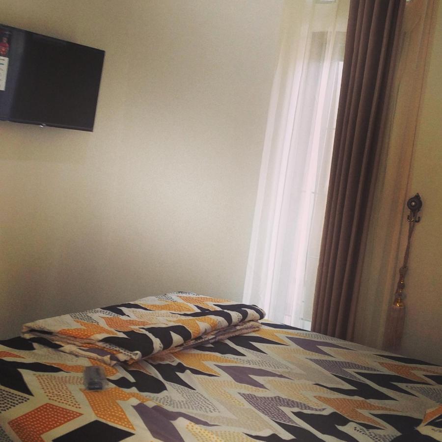 Zg Homestay Solo Sumber  Eksteriør billede